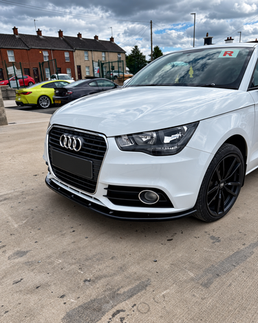 Audi A1 8X S line front splitter, front three-quarter view